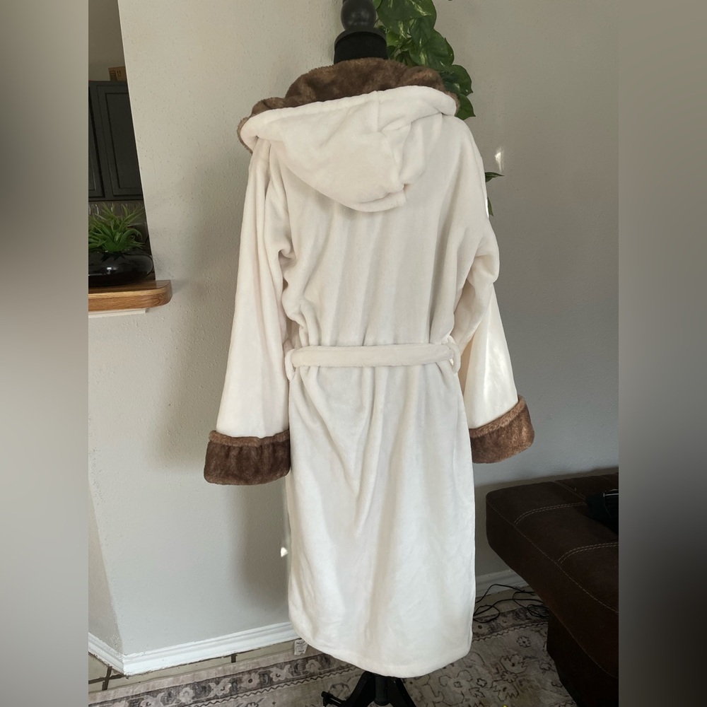 Luxury Robe Women’s Bathrobe S/M Ultra Soft | Elegance and Winter Comfort - Picture 4 of 12